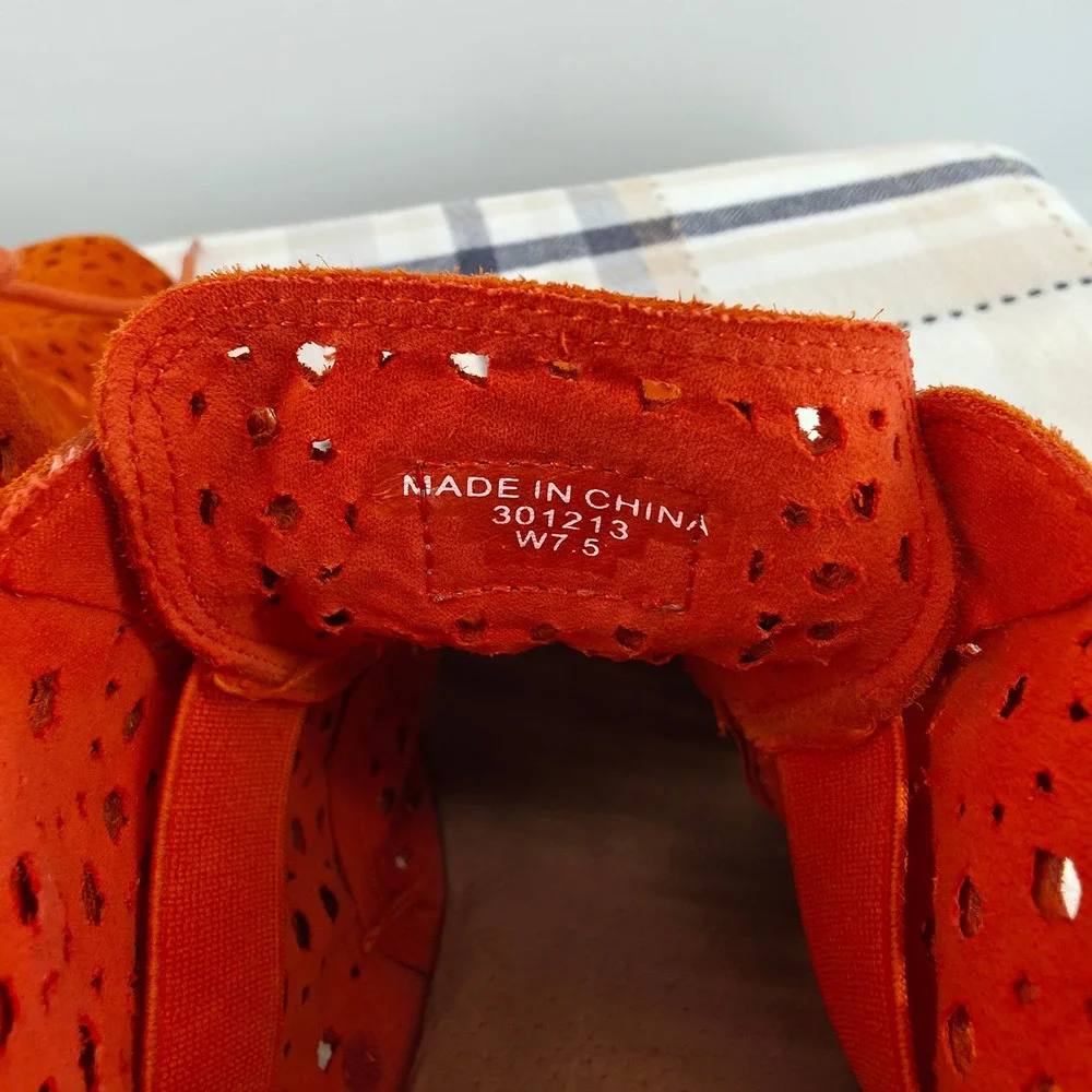 Toms desert wedge